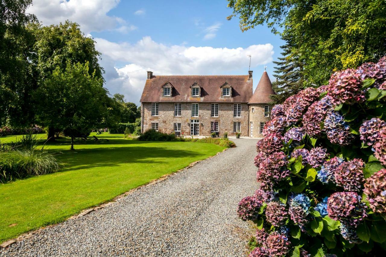 Hotel Manoir De La Porte Sainte-Pience Exterior foto